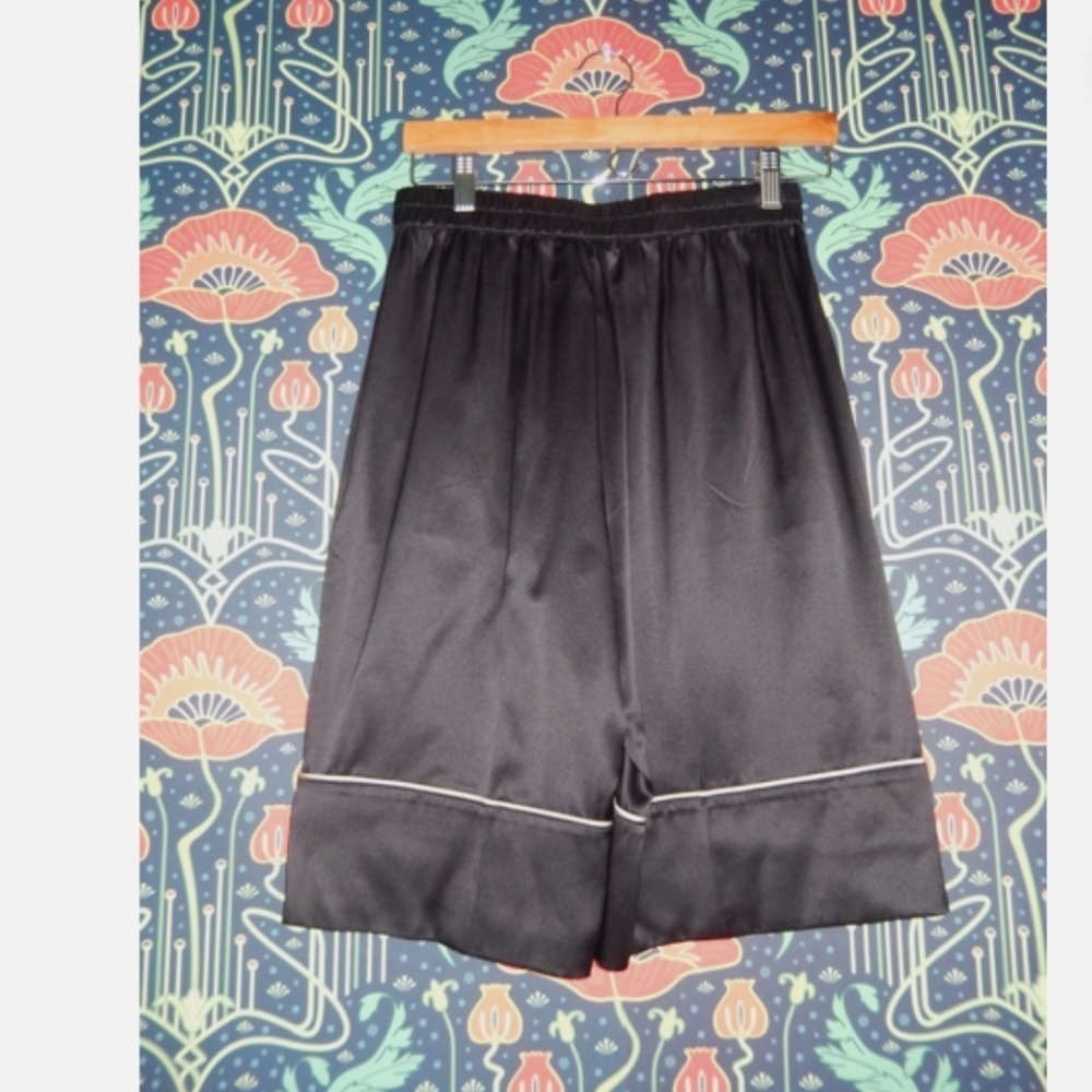 Naked Cashmere Claudette Black Sik Satin Bermuda Pajama Shorts Nwt S - Picture 4 of 4